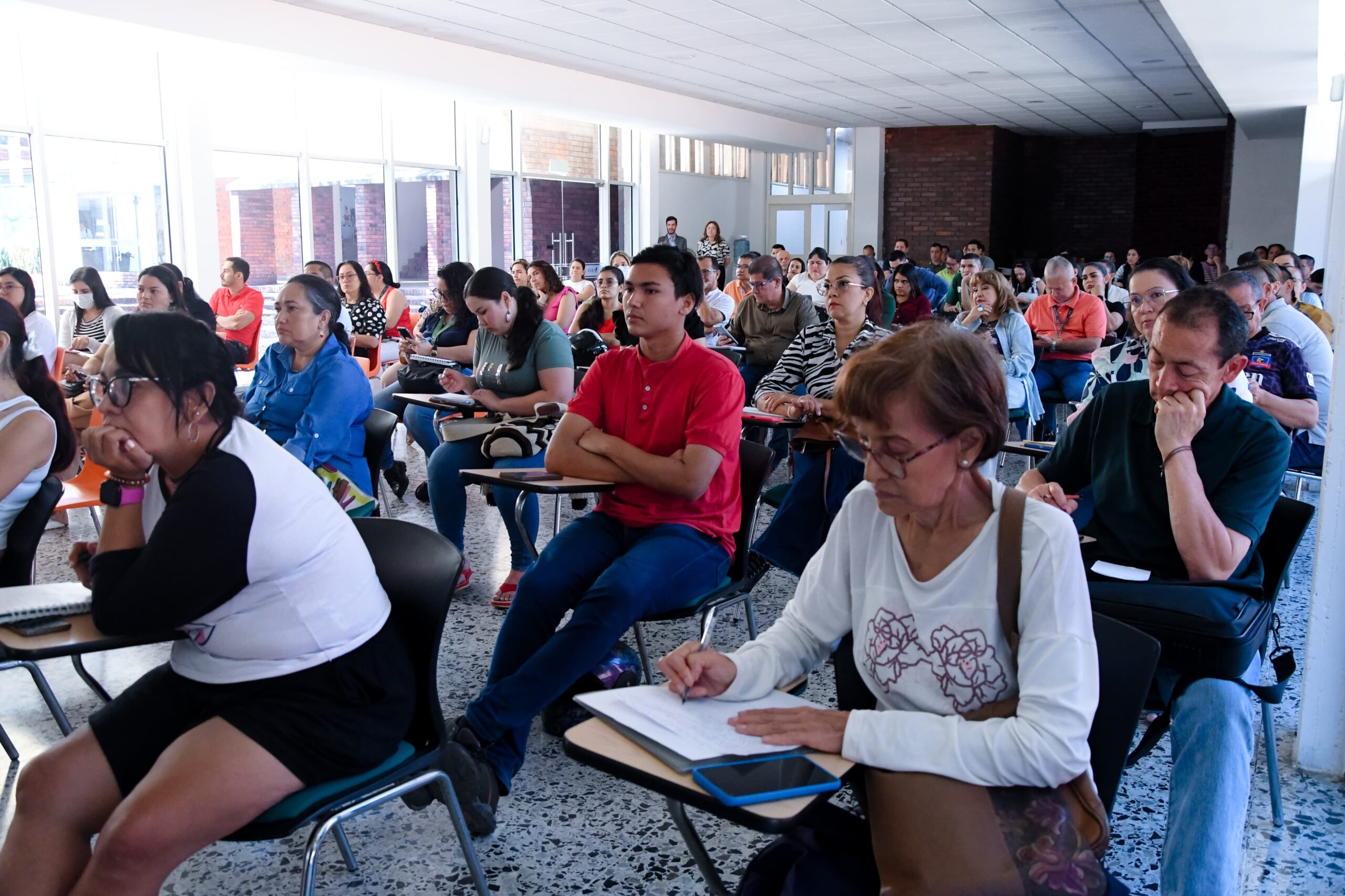 Abrirán más de 18.000 vacantes para trabajar en entidades públicas en el 2025
