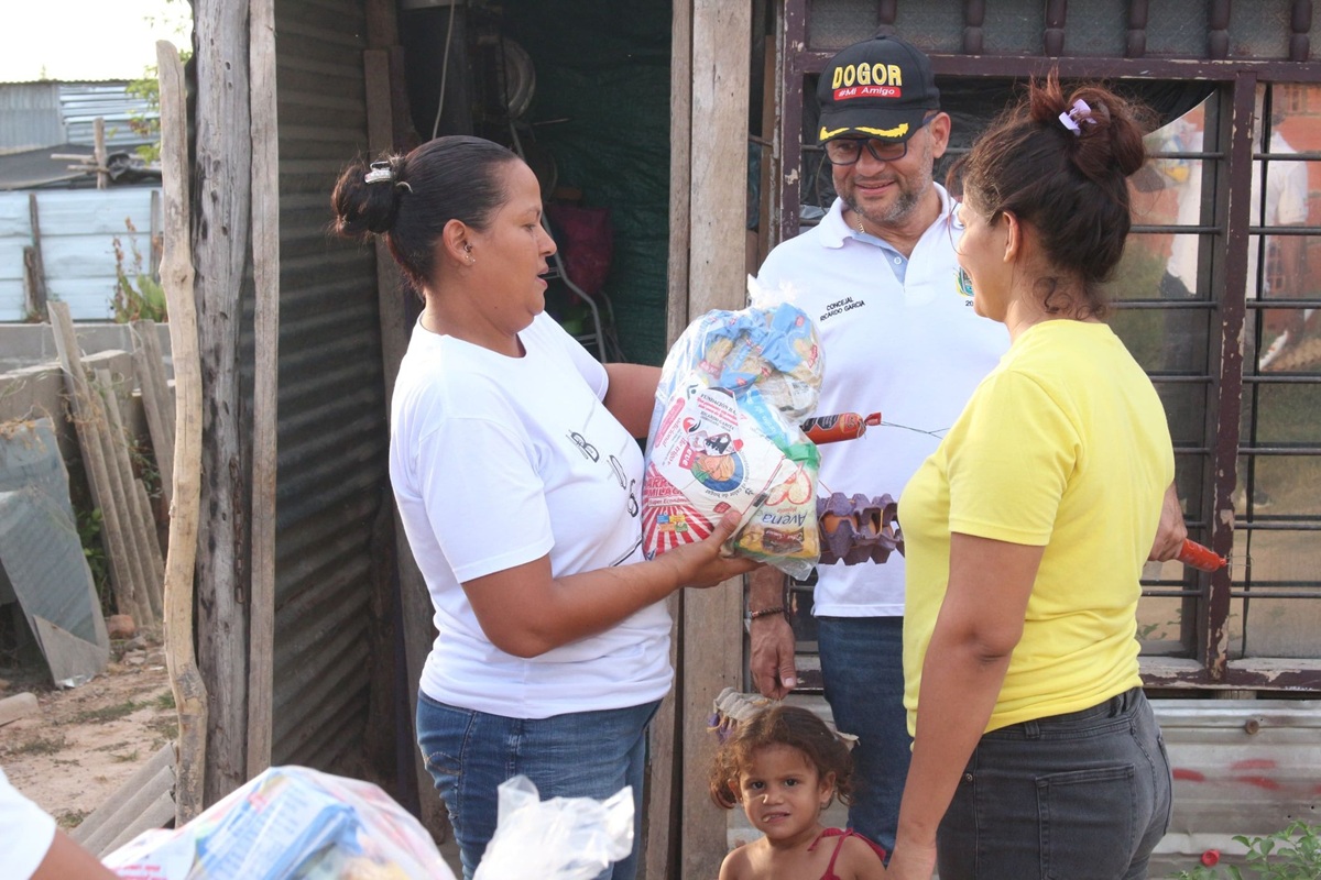 Concejal de Chiriguaná dona su sueldo para ayudar a familias vulnerables