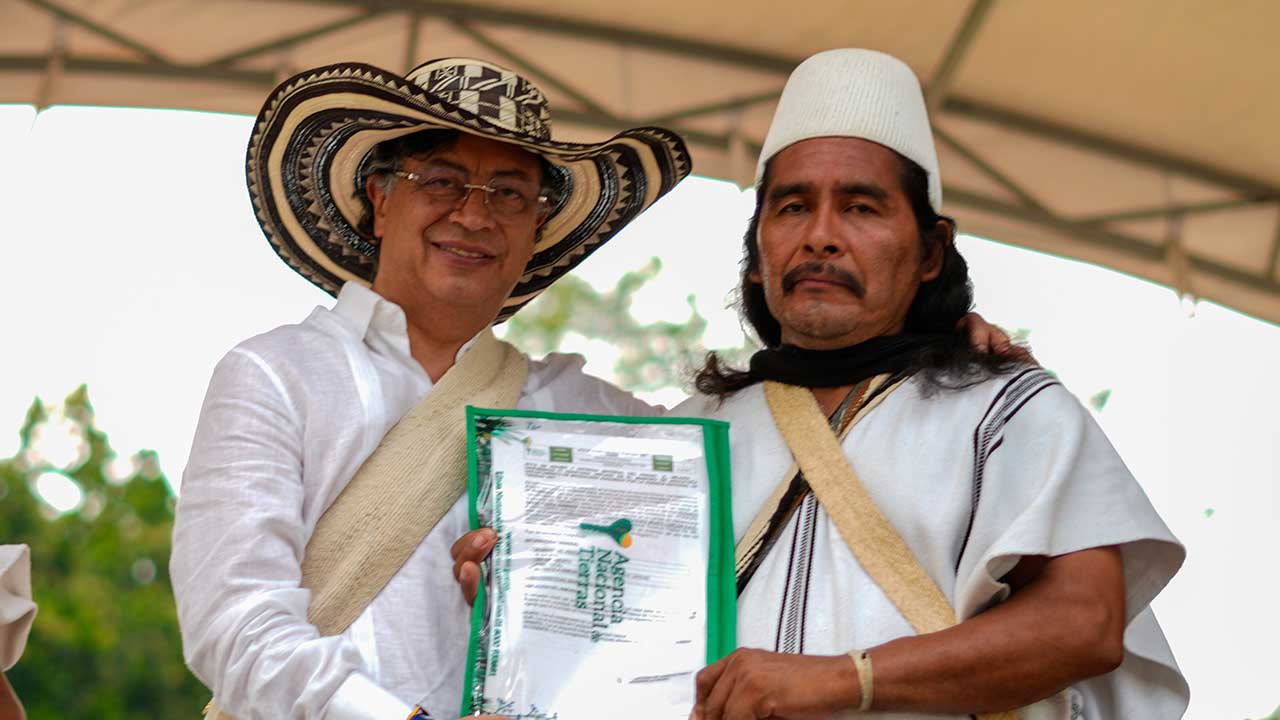 Presidente Petro estuvo en Aracataca para la entrega de tierras a la etnia arhuaca. Foto: Presidencia de la República.