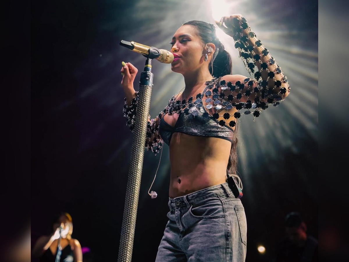 Tildan a Ana del Castillo de “borracha” por incumplir presentación en Valencia: la cantante anunció acciones legales