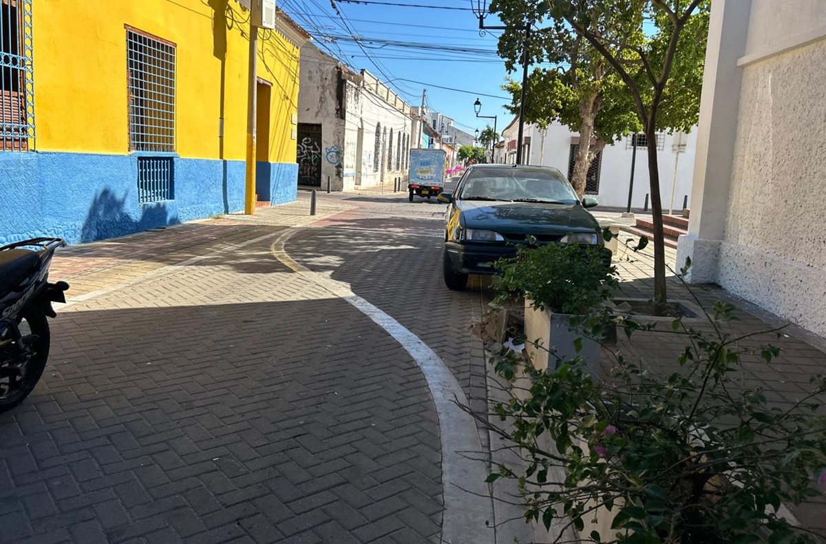 Abandono y desinterés afectan sede tradicional de la Diócesis de Valledupar en el centro histórico