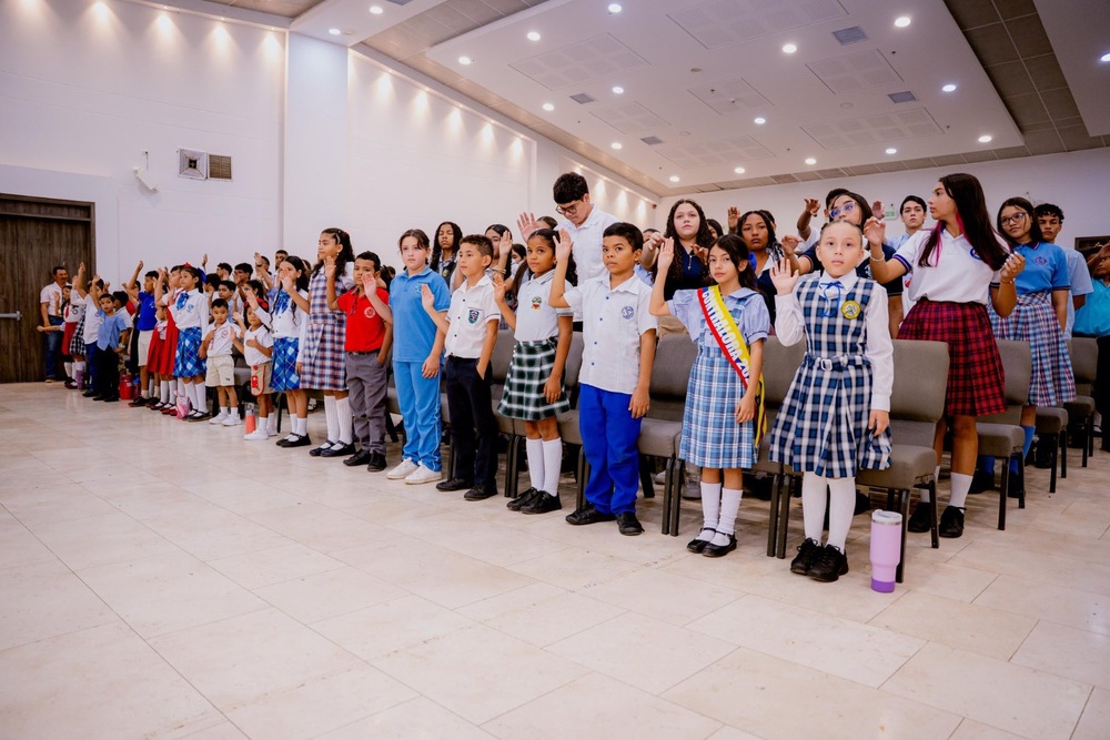 Fueron posesionados 300 estudiantes como contralores y personeros de Valledupar