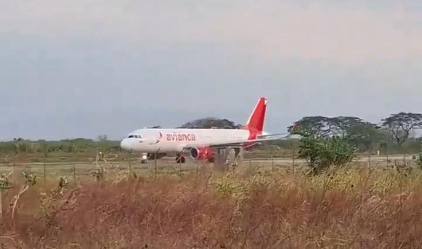 Susto por estallido mientras avión de Avianca despegaba en Valledupar