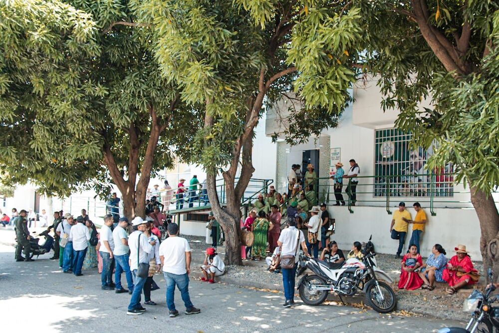 Comunidades wayuu de La Guajira hicieron plantón en Epsi Dusakawi, seccional Valledupar: ¿qué exigen?