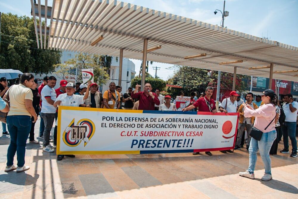 Docentes de Valledupar hicieron plantón para exigir más inversiones en la educación pública