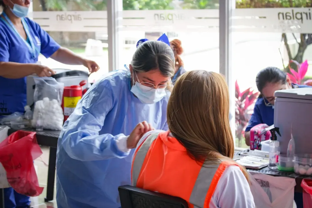 15.000 dosis de fiebre amarilla disponibles en el Cesar, el único requisito será presentar el documento de identidad. Foto: Aeropuerto Olaya Herrera.