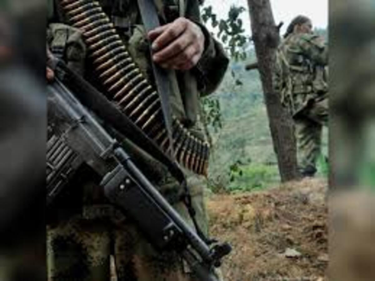 “Pongan los ojos en Río de Oro”: alcalde alerta sobre combates entre grupos ilegales