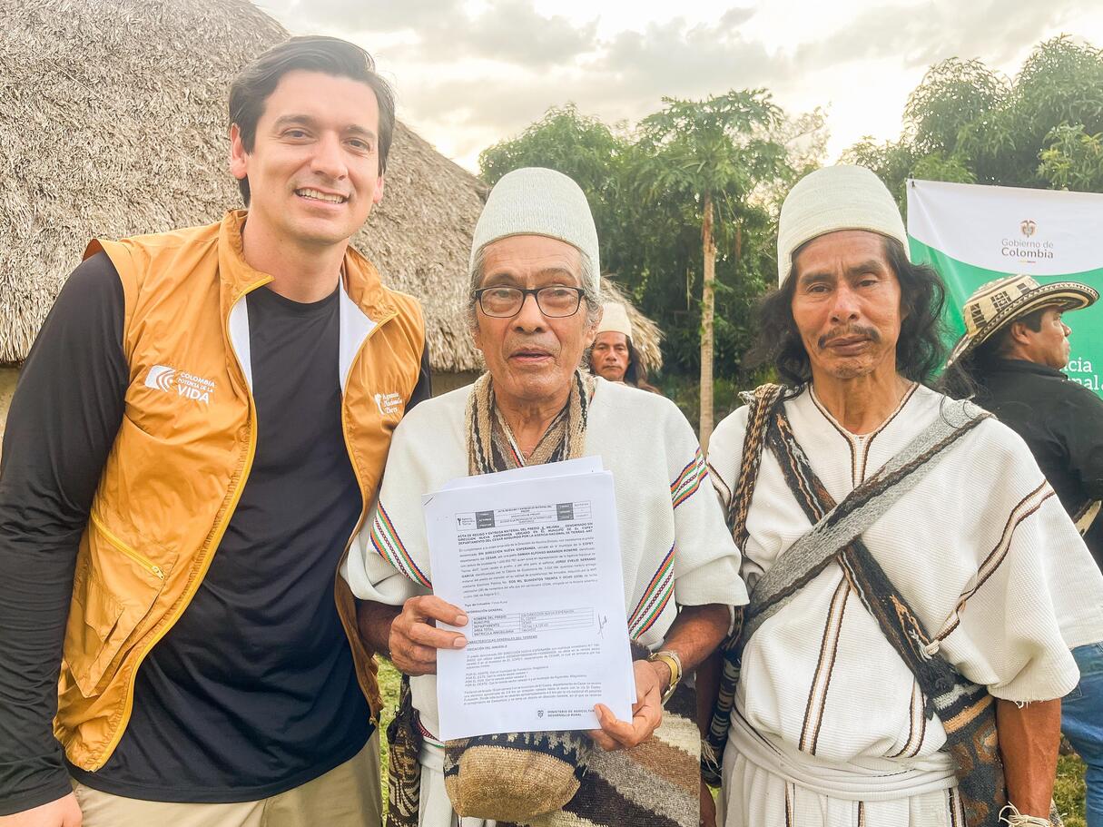 Pueblo arhuaco en Cesar y Magdalena recibe de la ANT 3 predios para conservación y producción