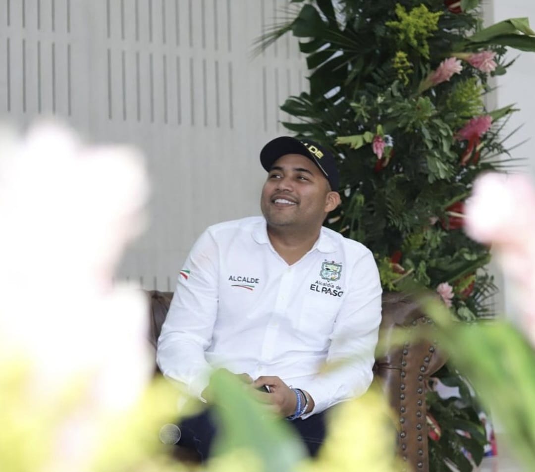 Alcalde de El Paso, Cesar, sufrió un atentado a tiros cuando se dirigía a su casa