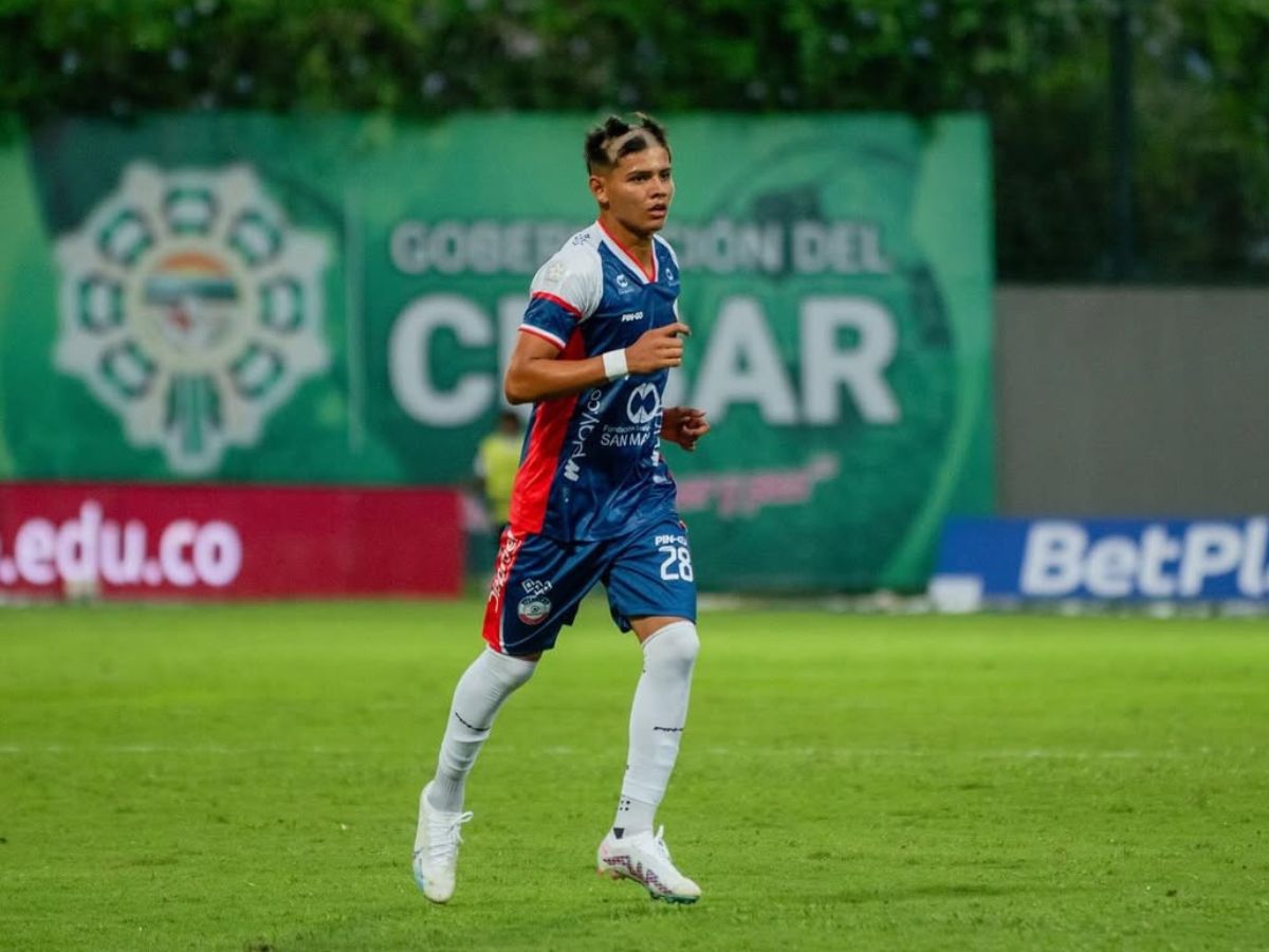 ¿’Bautizo’ o humillación?: el polémico corte de juvenil de Alianza Valledupar en su debut como profesional 