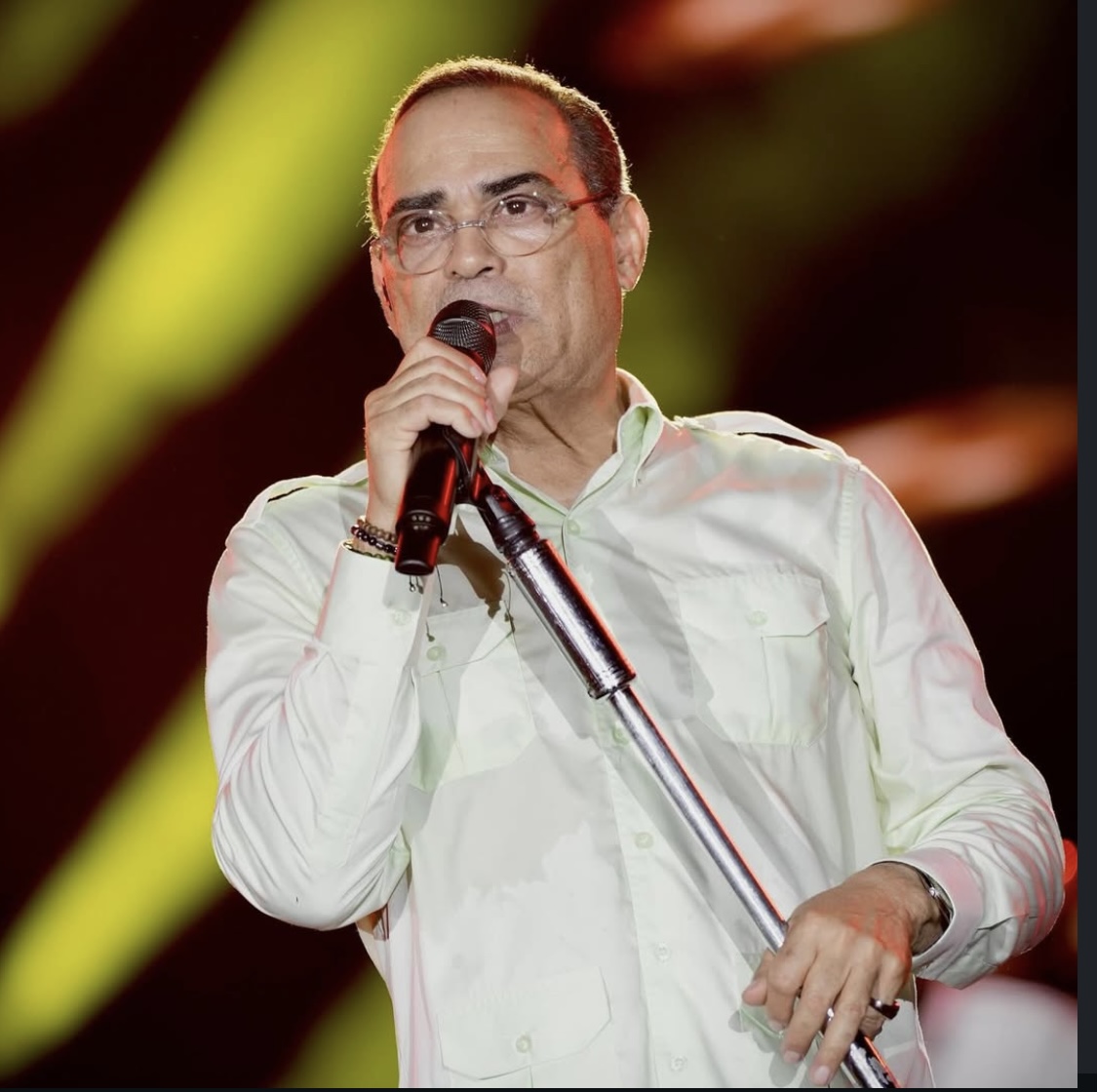 A ritmo de ‘Matilde Lina’, Gilberto Santa Rosa puso a bailar salsa a Valledupar en el Festival Vallenato 2025