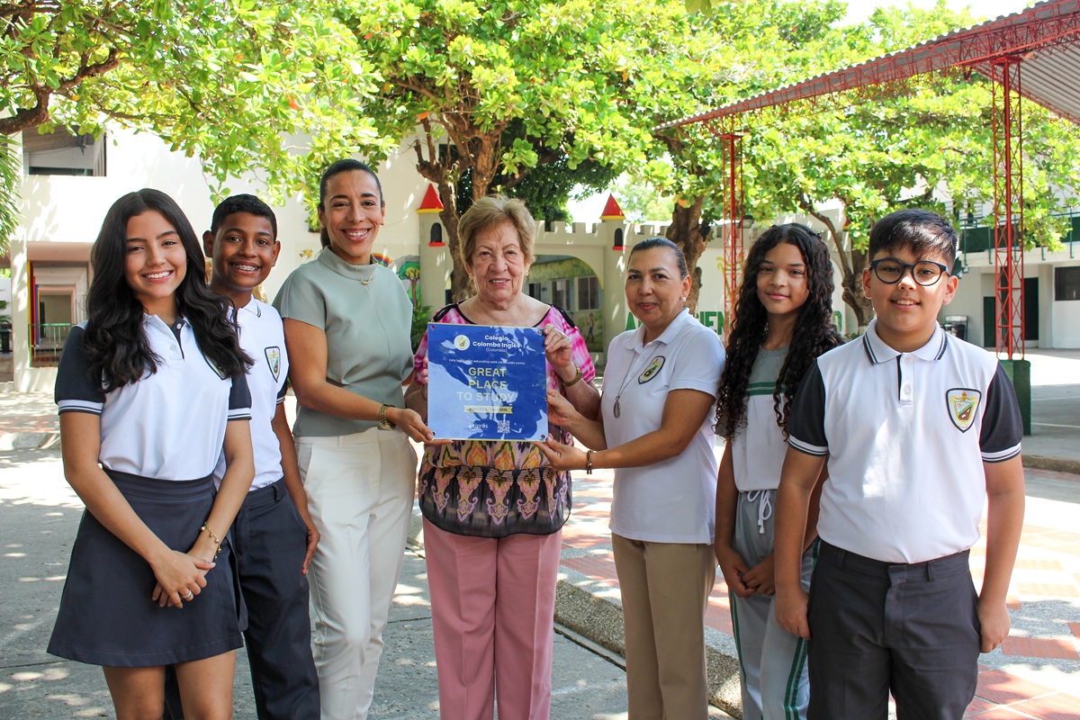 Colegio Colombo Inglés obtiene certificación internacional ‘Great Place To Study’: un logro dedicado a los maestros en su día