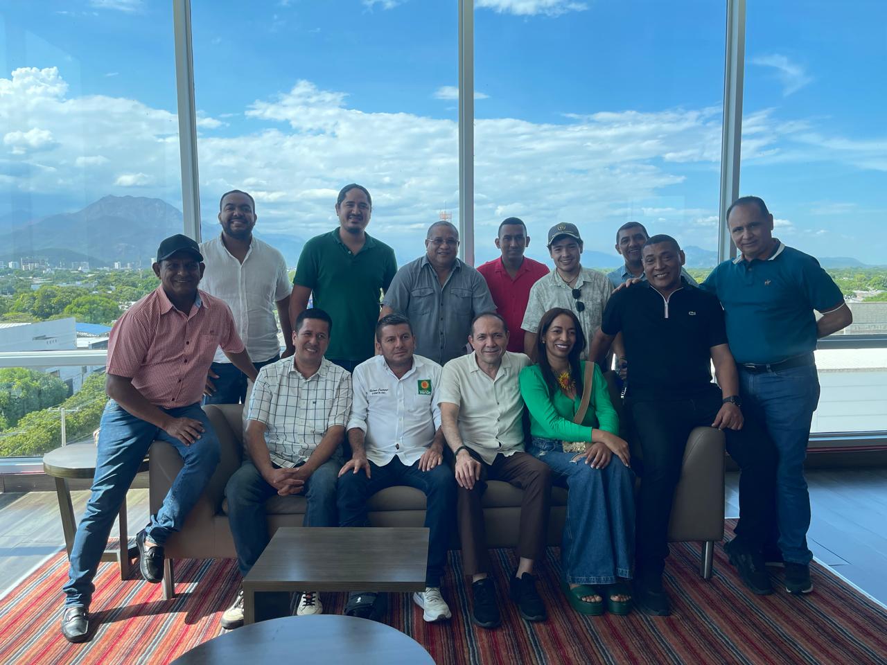 Reunión de militantes del partido Verde con el ministro Antonio Sanguino.