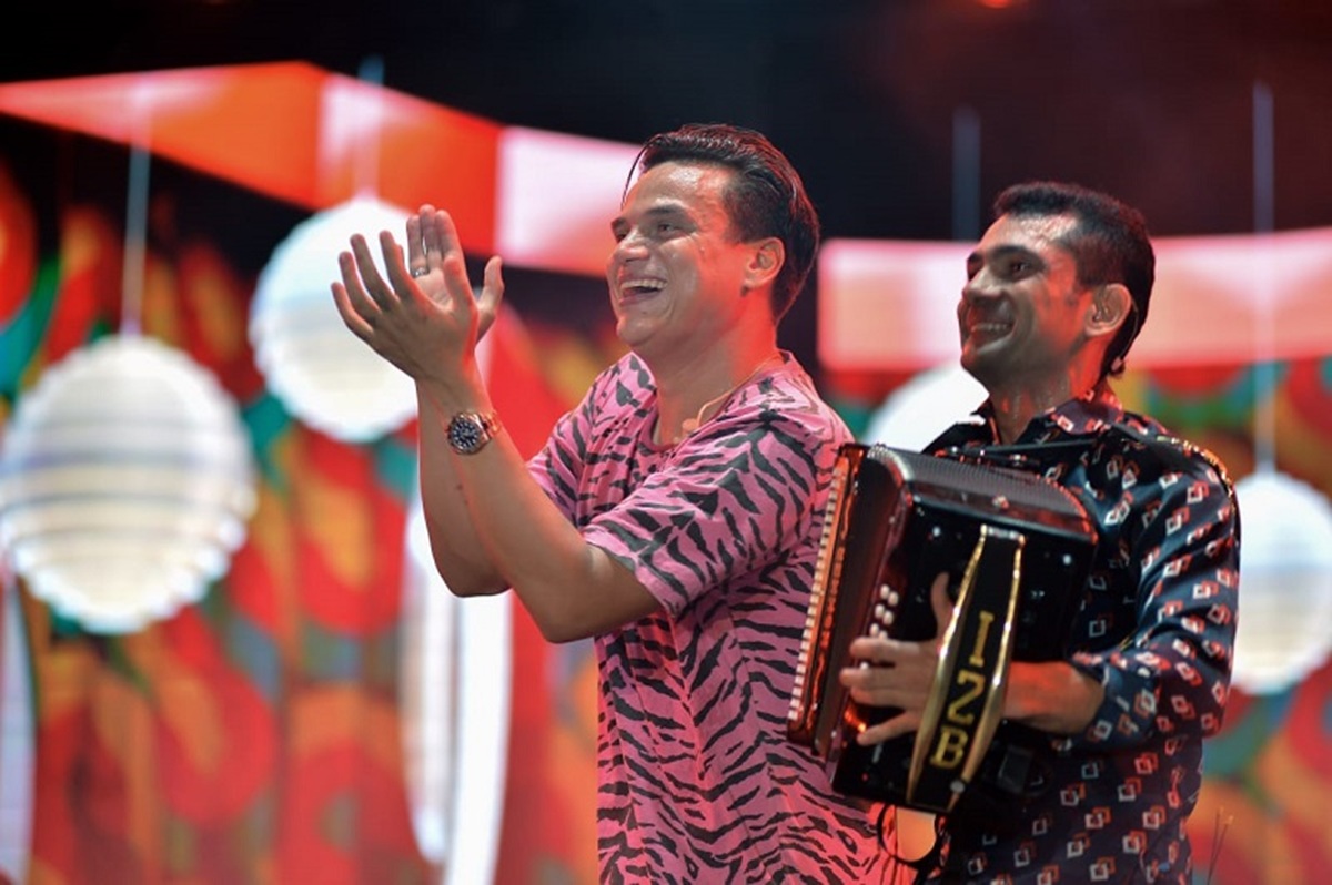 La felicitación de Silvestre Dangond a Iván Zuleta por su corona en el Festival Vallenato 2025