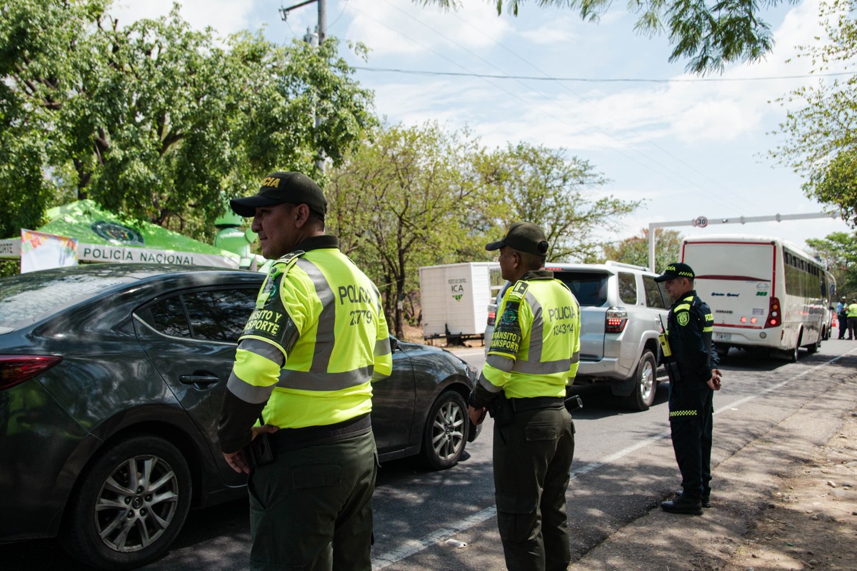 Autoridades viales refuerzan la seguridad en Valledupar con recomendaciones a conductores. Foto: Jesús Ochoa.