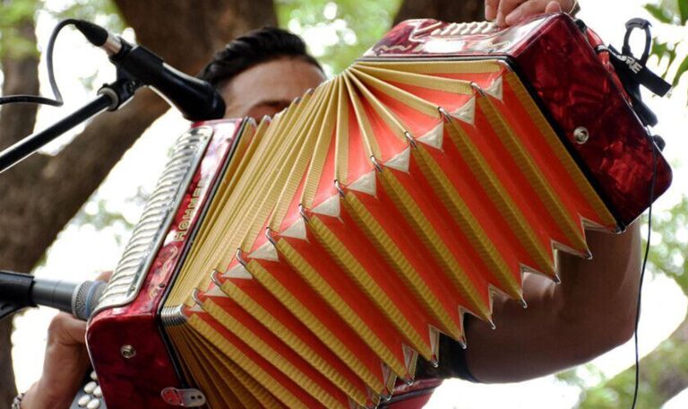 Ganadores de festival vallenato denuncian cheques sin fondos y falta de pagos de los premios