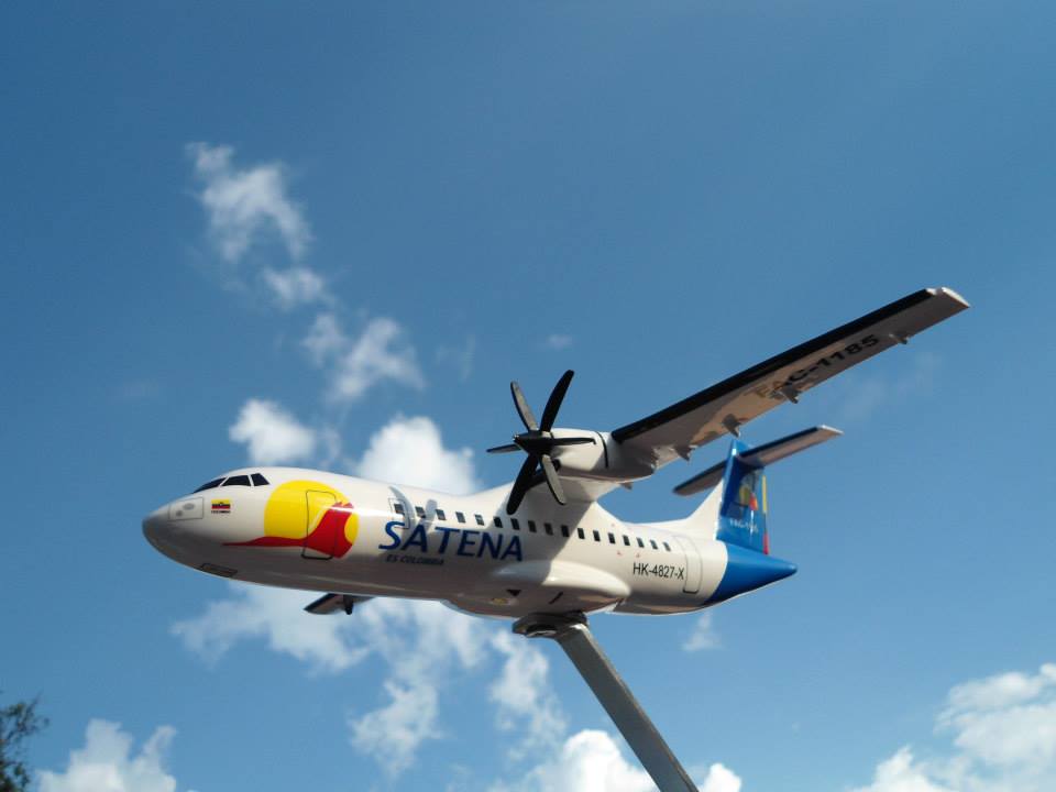 Avión Satena aeropuerto Hacaritama Aguachica Barranquilla