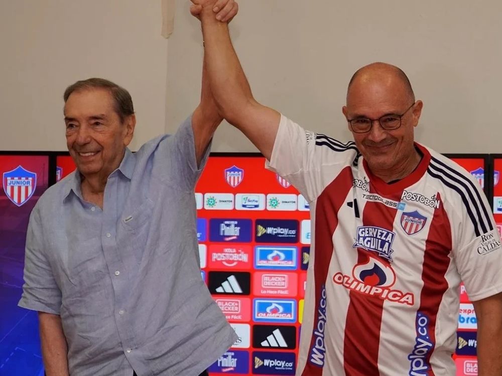 ¿Puede la IA acertar en el banquillo Tiburón? Así fue como Junior eligió a Alfredo Arias