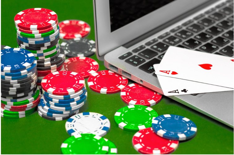 Cómo jugar en un casino en vivo por primera vez (y no morir en el intento): tips y transmisiones populares