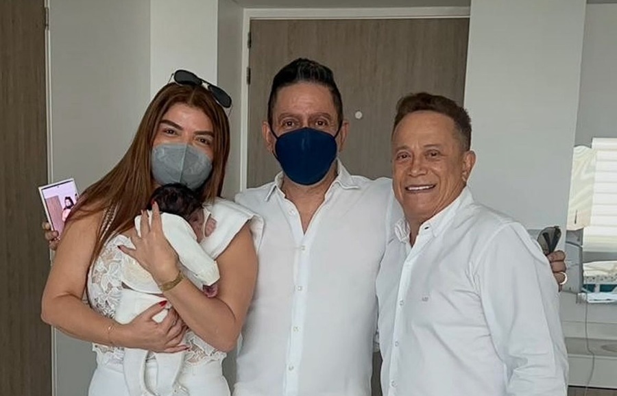 Roberto Calderón y Alba Gámez celebran el nacimiento de su hijo Roberto Máximo: “Caminaremos junto a él”