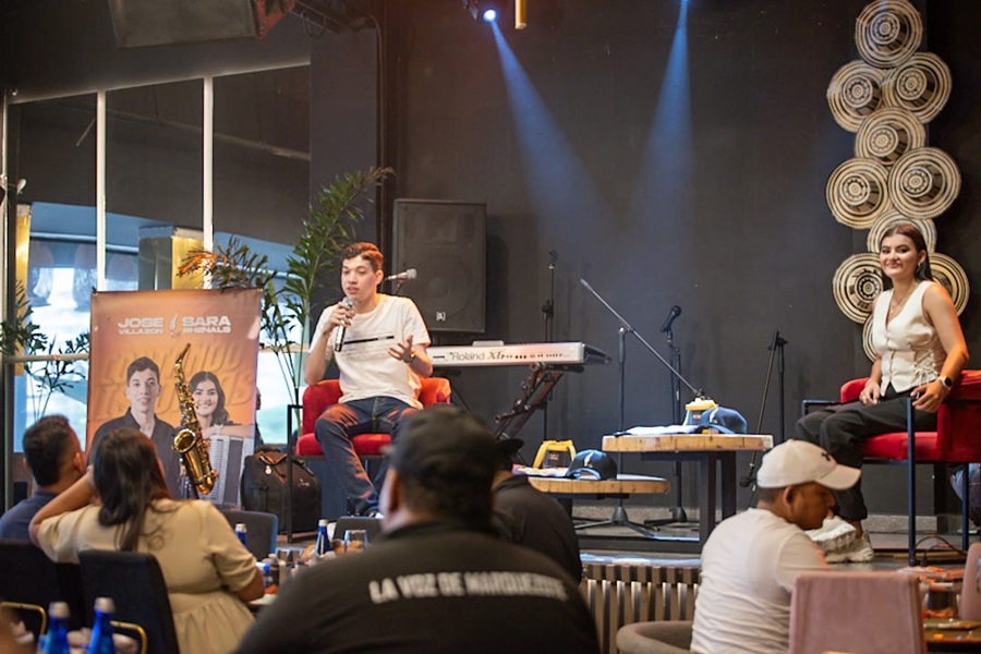 Los Reyes Vallenatos José Liberato Villazón y Sara Rhenals presentan su primer EP: ‘Contando Historias’