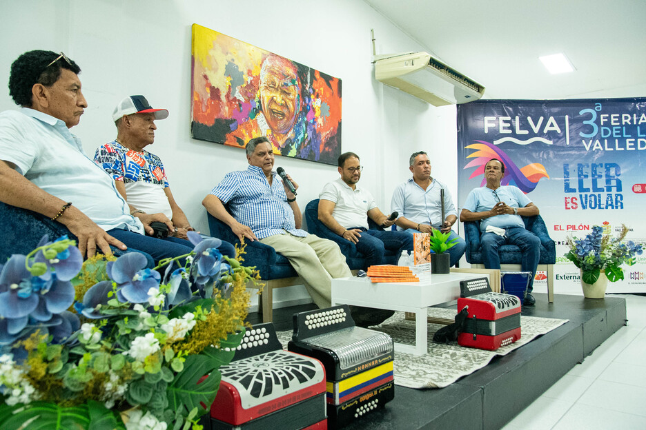 La historia económica del Cesar contada al ritmo del vallenato: “Al carbón no se le canta”