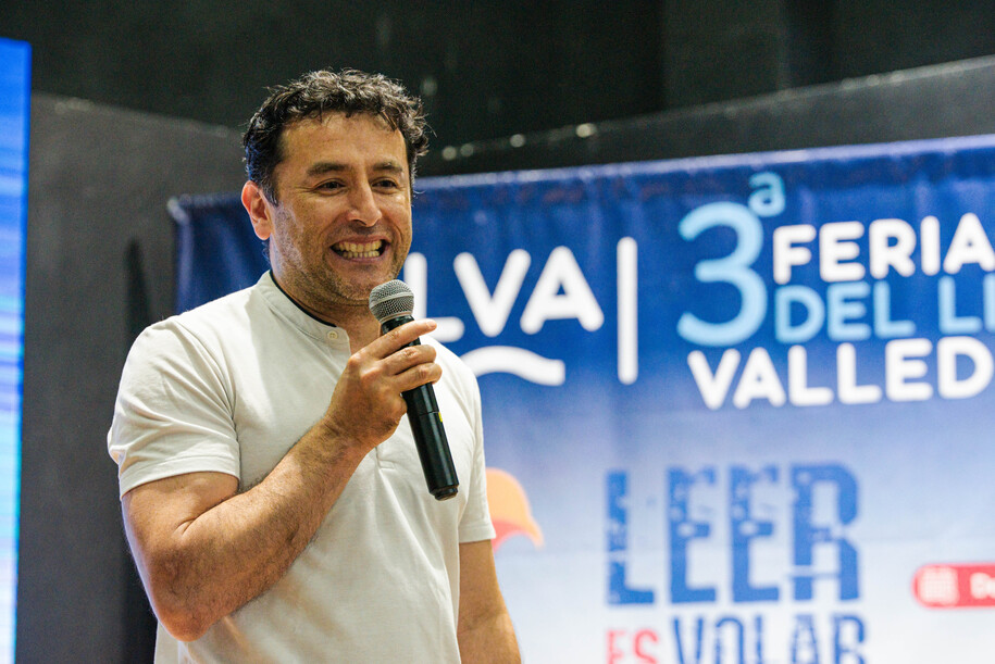 La sociedad vallenata también es parte del absurdo kafkiano: reflexiones con Fernando Galindo