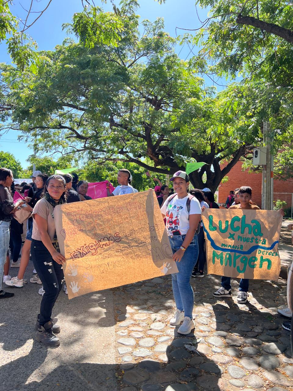 Jóvenes en Paz en Valledupar realizaron marcha pacífica el pasado 23 de mayo para exigir la continuidad del programa. Foto: Jóvenes en Paz Valledupar.