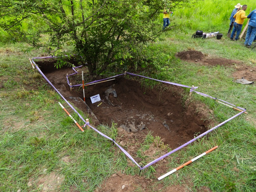 Equipo forense de la UBPD realiza excavaciones en la hacienda Bethania, El Copey, como parte de las labores de búsqueda de personas desaparecidas en el conflicto armado. Foto: JEP y UBPD.
