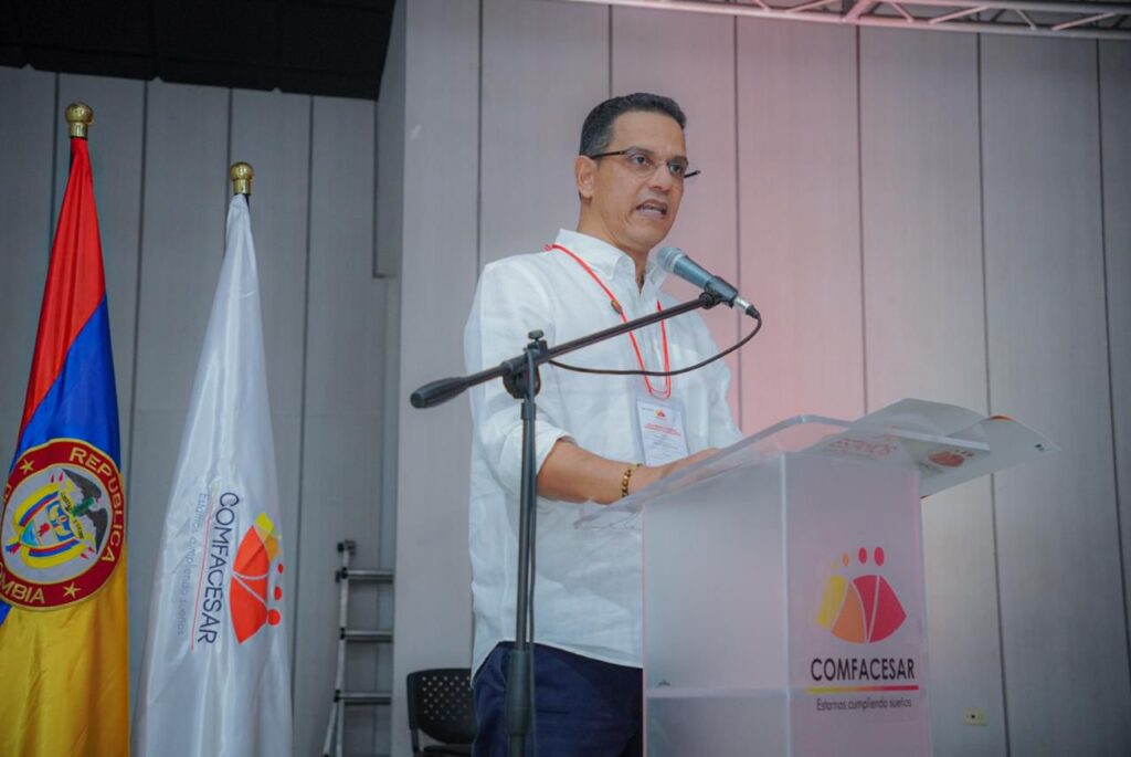 Frank Montero Villegas, director administrativo de Comfacesar, presentó el balance social y financiero del año 2024.