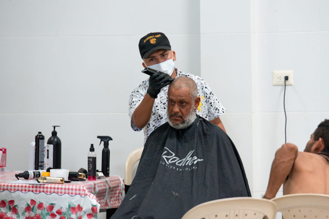 La jornada integral de salud en Valledupar ofrece servicios médicos y sociales a personas en situación de calle. Foto: Jesús Ochoa.