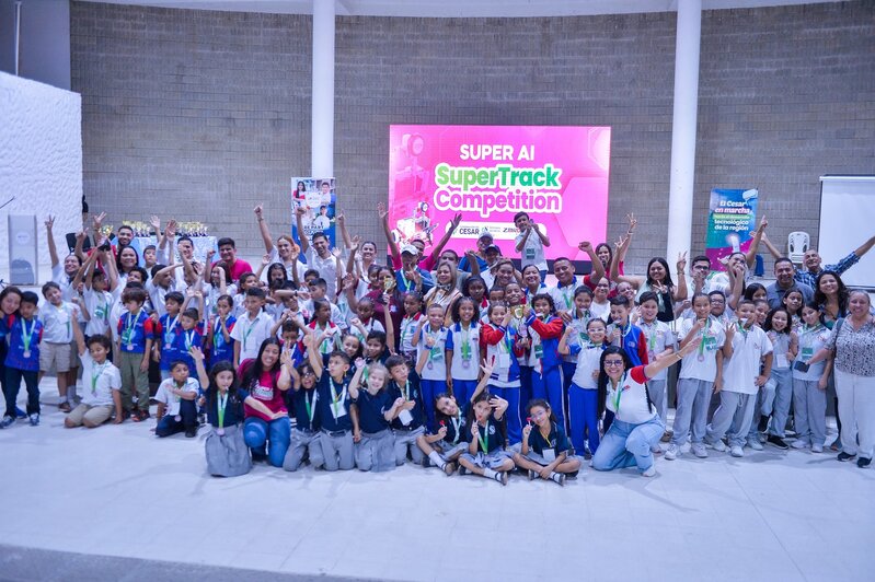 Colegios de Valledupar y Bosconia se destacan en primer día del ‘AI SuperTrack’, primer campeonato departamental de robótica