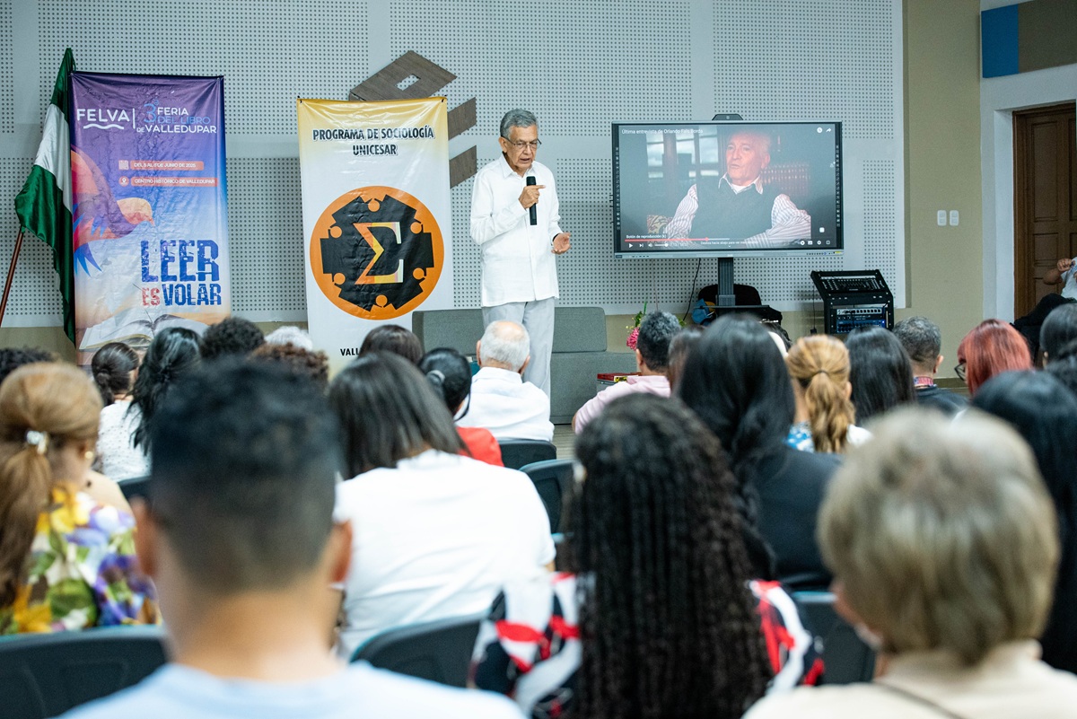 Presentan Colección Orlando Fals Borda por centenario de su natalicio en Felva 2025: una invitación para descubrir al padre de la sociología 