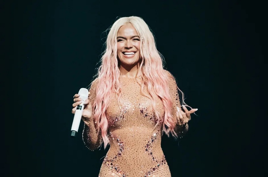 Así suena el vallenato romántico de Karol G que incluyó en su nuevo álbum ‘Tropicoqueta’: lo cantó en Valledupar