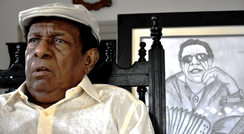 Inmortalizarán legado de Calixto Ochoa en una escultura en Valencia de Jesús