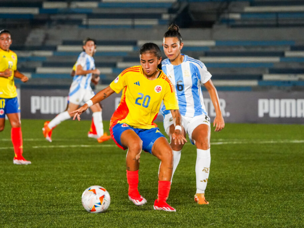 Colombia y Argentina definen al primer finalista de la Copa América Femenina
