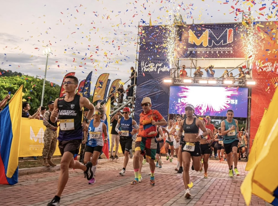 Más de 2.000 personas participaron en la Media Maratón de la Independencia.