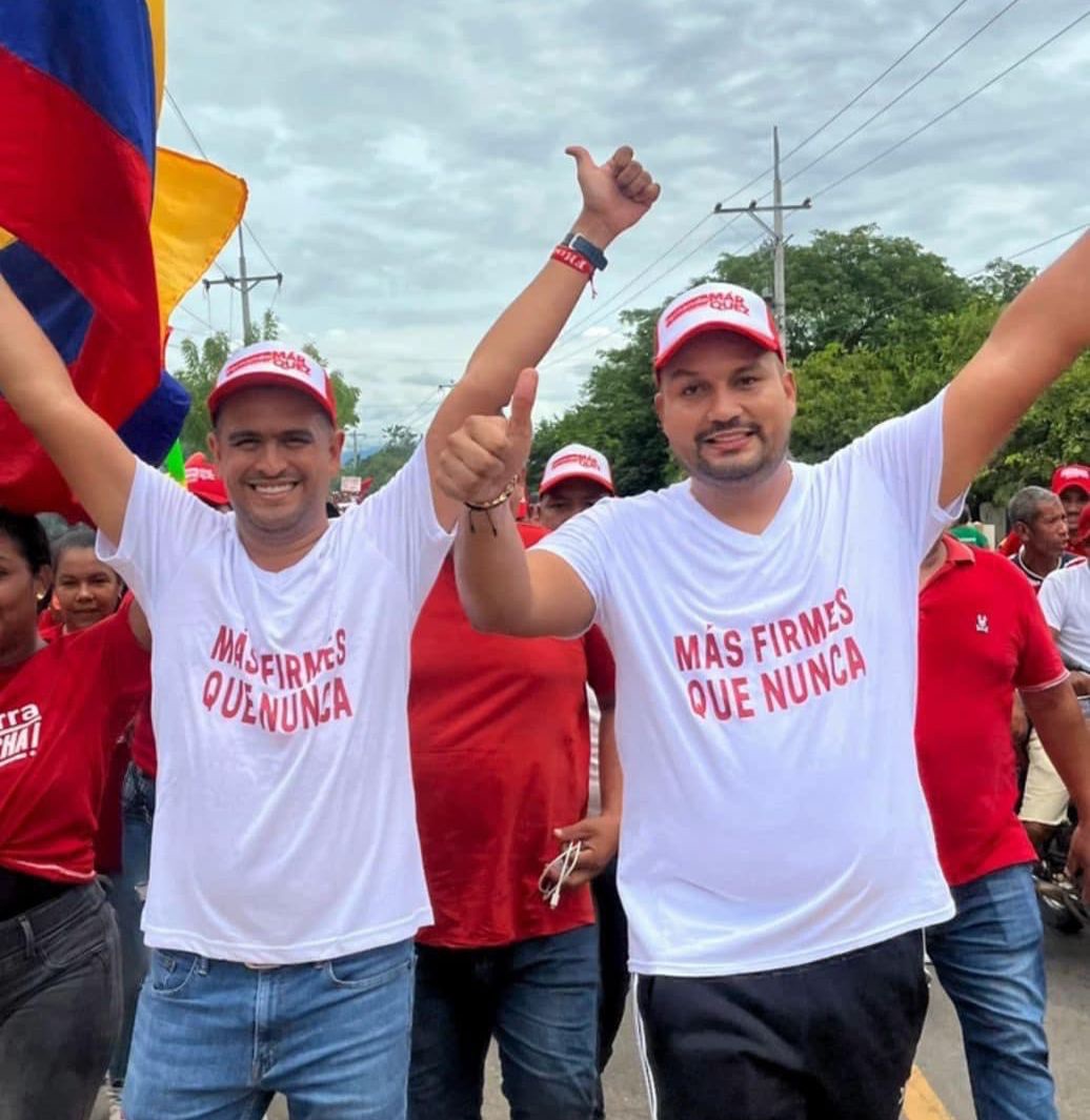Fernando Márquez y Cristian Márquez, alcalde de Gamarra.