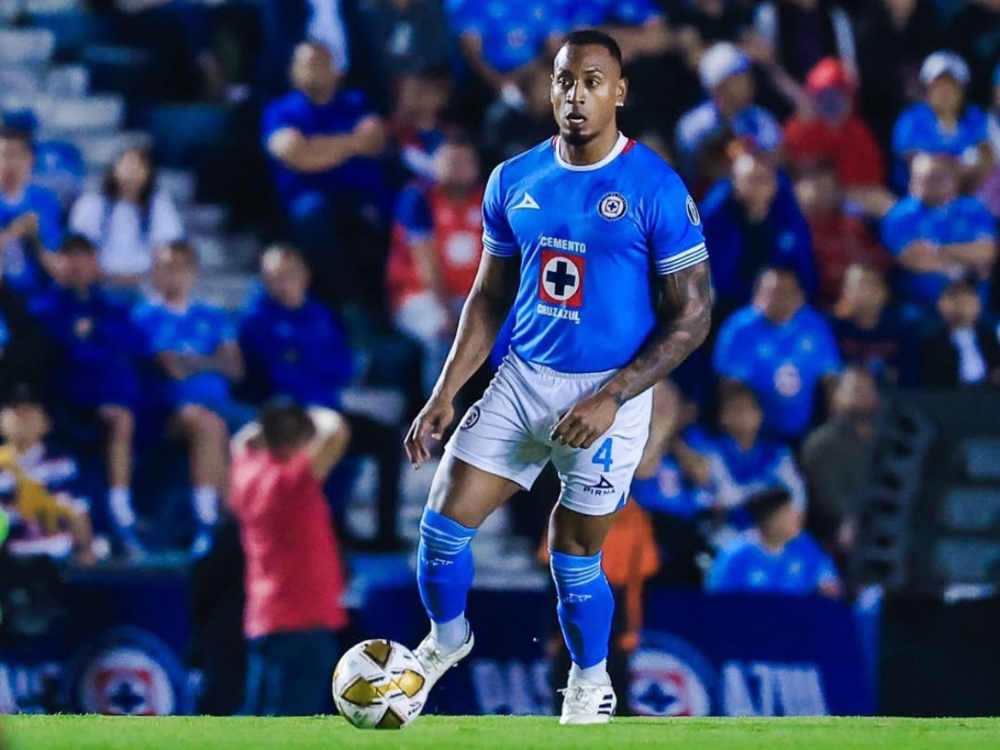 ¡Orgullo cesarense! Willer Ditta ganó el premio a Mejor Defensa Central en el fútbol de México