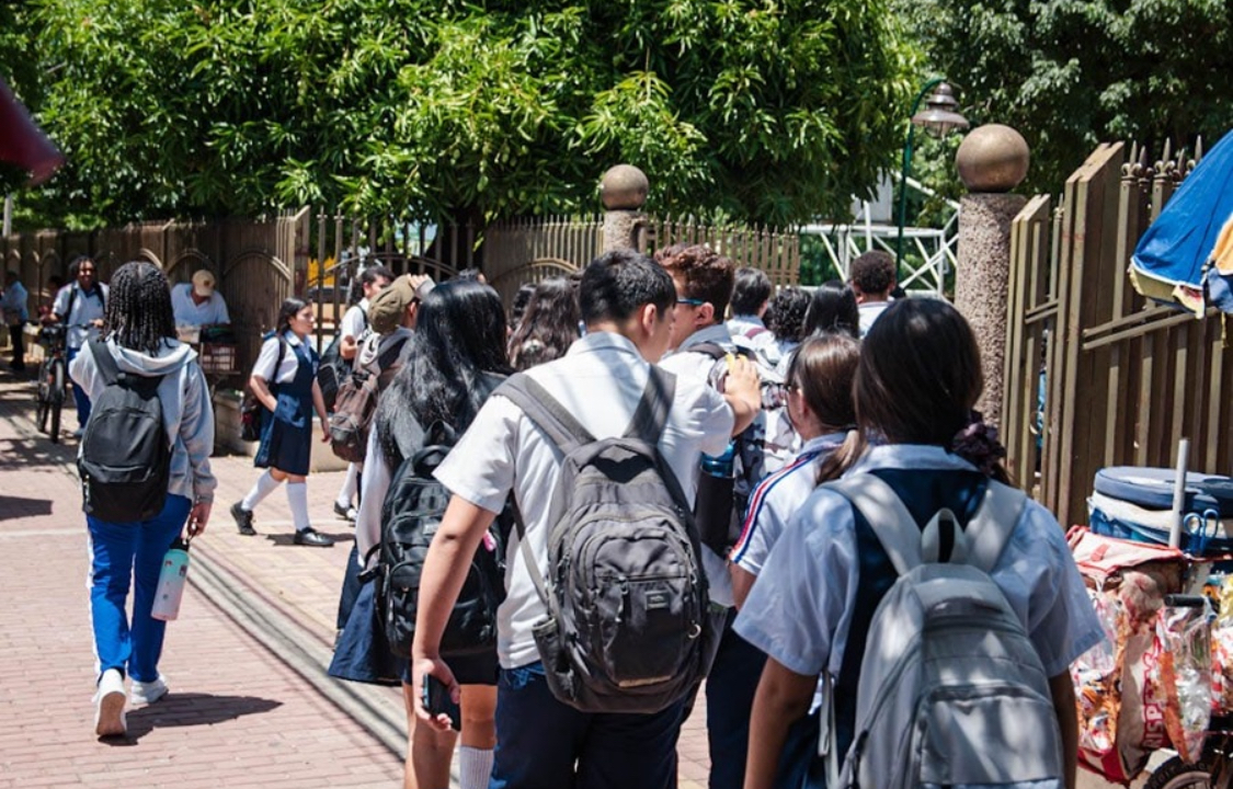 Docentes de Valledupar protestan por no pago de retroactivos: jornada en colegios será modificada