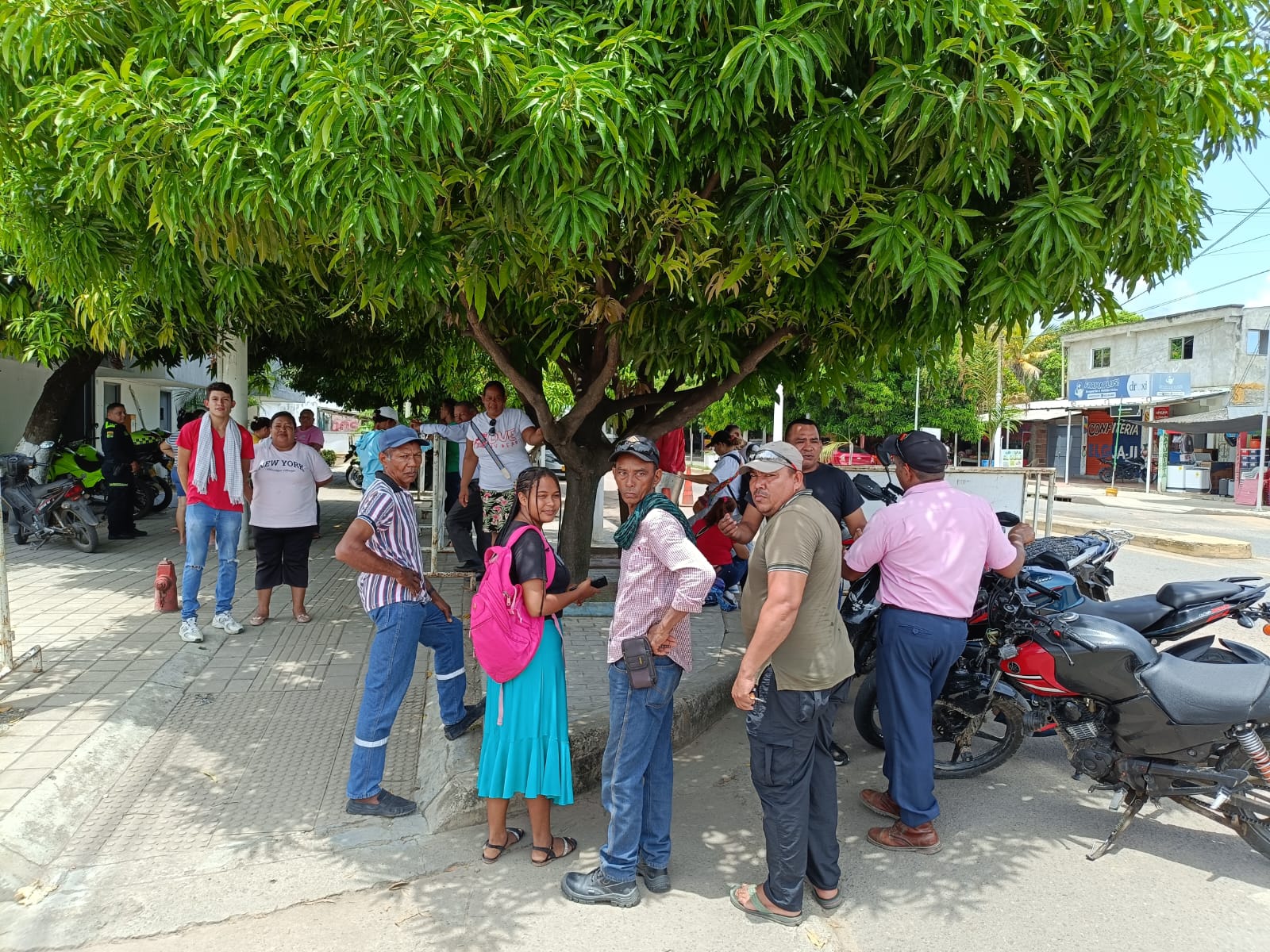 Polémica en La Jagua de Ibirico por presunta captura de dos vigilantes comunitarios: comunidad rechazó el acto