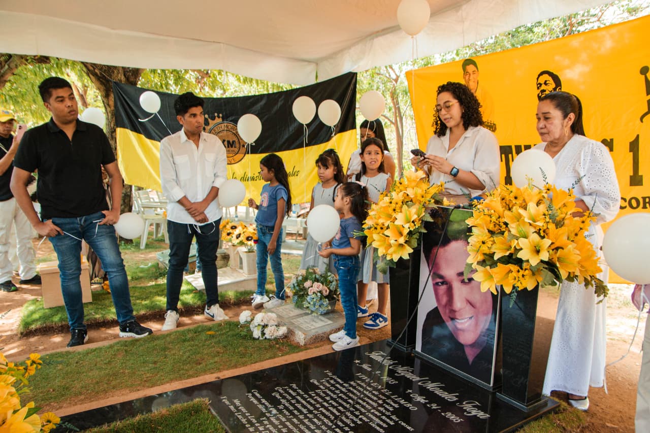 20 años sin Kaleth Morales: familiares y seguidores visitaron su tumba