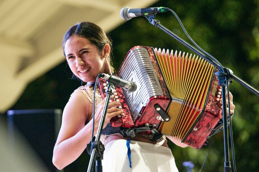 María José Arias se corona reina Infantil de EVAFE 2025