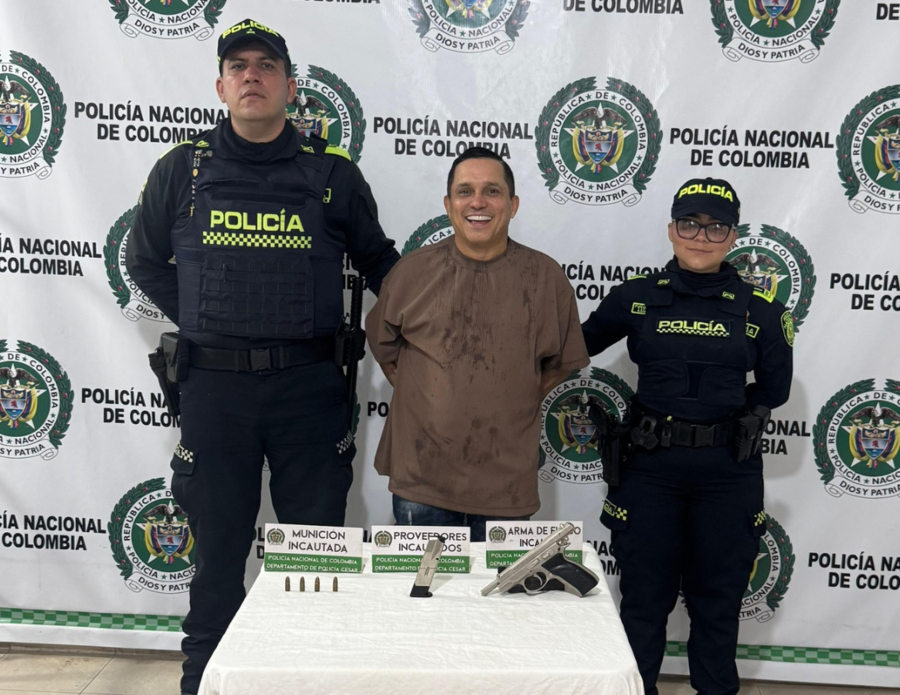 Capturado posó sonriente para la foto tras dispararle a su pareja en conjunto residencial de Valledupar