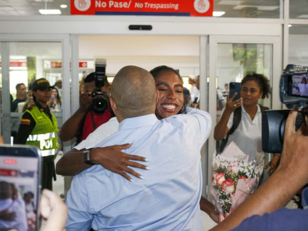 Así fue la llegada de Natalia Linares a Valledupar tras lograr el bronce en el Mundial de Atletismo