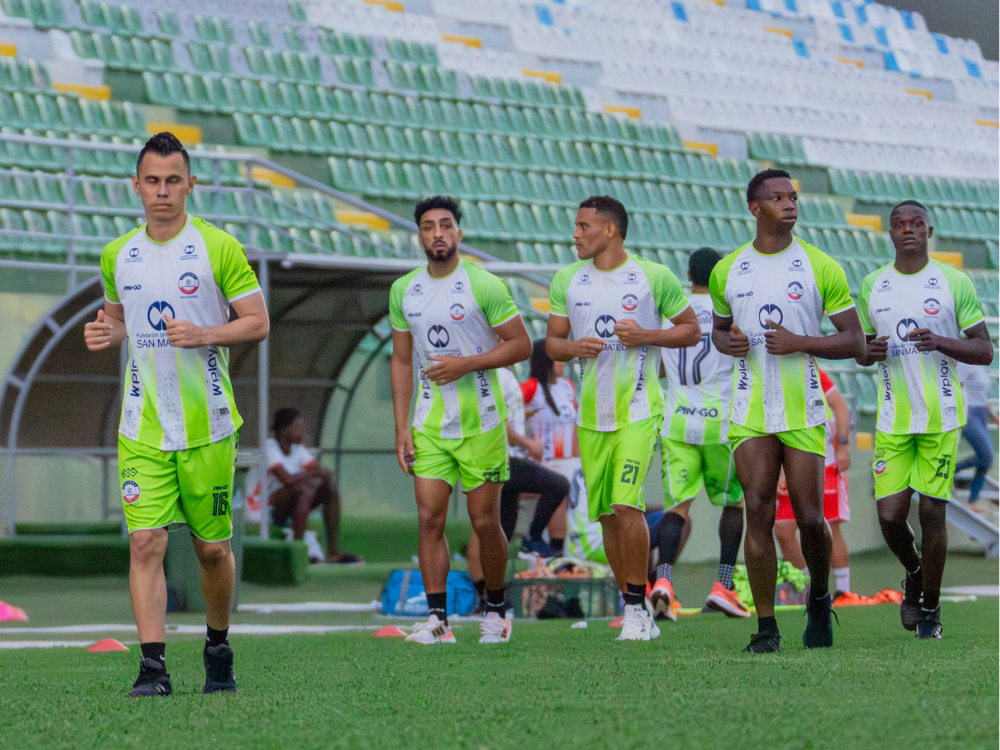 ¡El que gane se mete a los ocho! Alianza quiere ahogar a Millonarios bajo el sol de Valledupar 