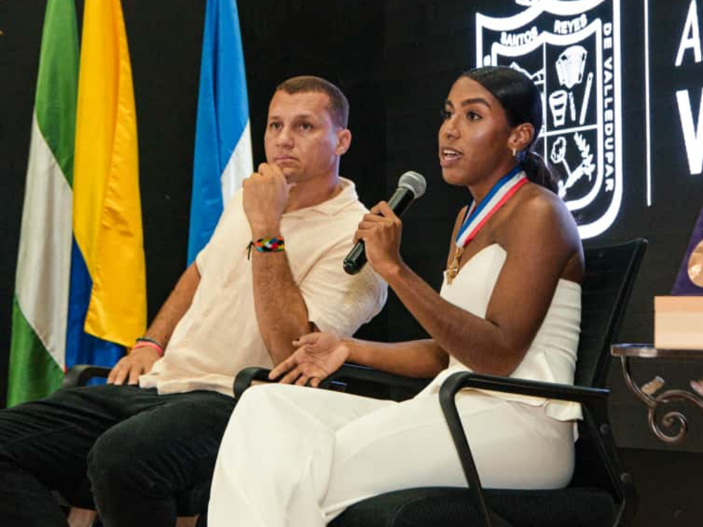 Cinco meses sin contrato y 60 % menos de salario: la confesión del entrenador de Natalia Linares que indigna al deporte colombiano