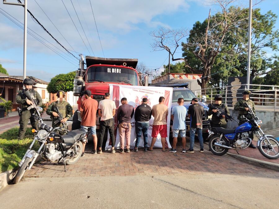 Golpe a las finanzas del ELN: así cayó la red que traficaba gasolina y ACPM en el Cesar; 11 capturados