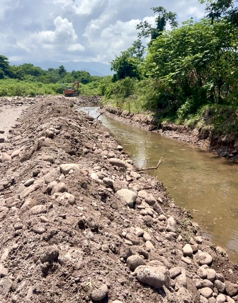 Desviación del río Casacará debido a la actividad minera ilegal. Foto: Cortesía