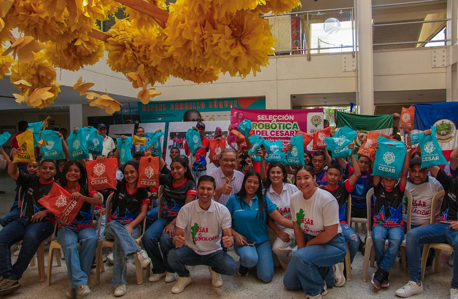 30 estudiantes representan al Cesar en Mundial de Robótica: le apuntan a la final en Singapur